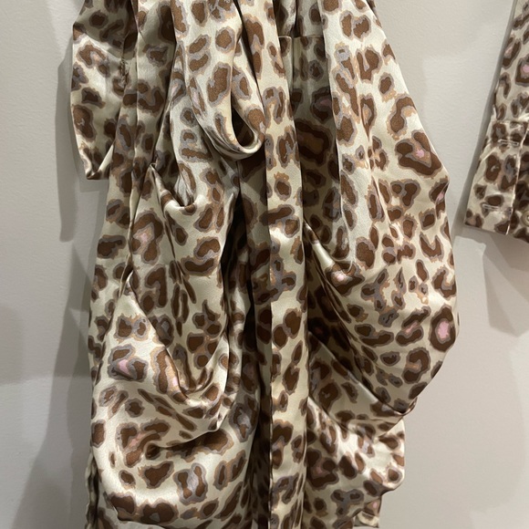 NWT Pretty Little Thing Leopard Print Ruffle Mini Wrap Dress - Picture 5 of 10